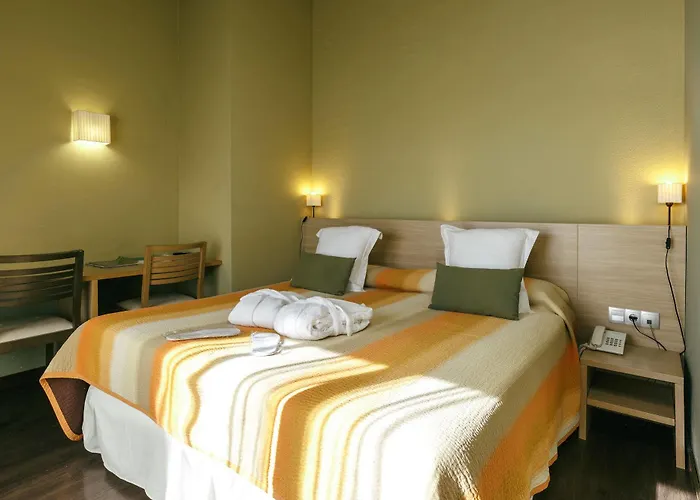 Vilamont Hotel Garriguella